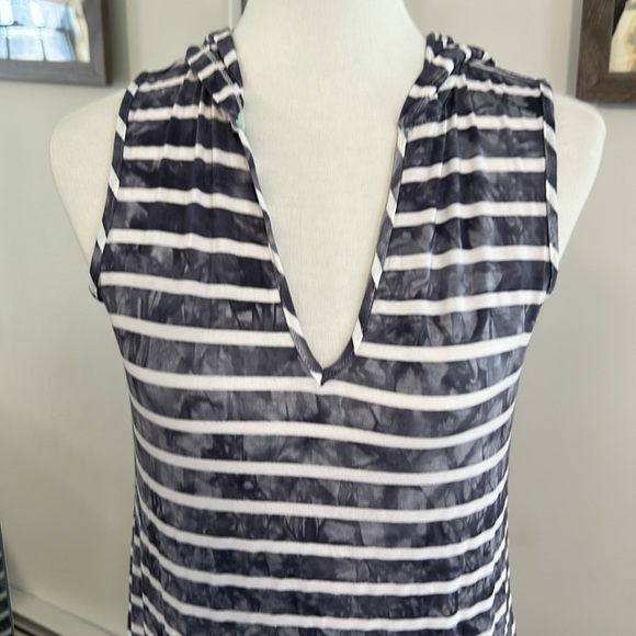 NWT Blue Curl Swim Coverup Size Small. - Picture 2 of 7